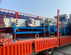 茂恒機(jī)械：5XFZ-15SM復(fù)式精選機(jī)裝車發(fā)貨！